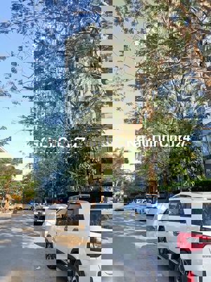 chính chủ bán lô đất siêu đẹp, xung quanh xây gần hết