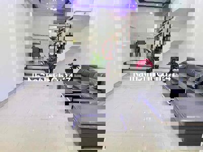 Chính chủ bán căn nhà  phố xinh xinh  Dt : 5m dài 13.5,  tổng 69m2 . 1