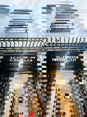 kiếm đâu ra nữa nhà đẹp 3,5 tầng sau lưng mặt tiền