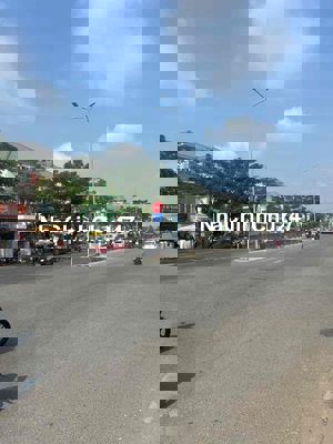 Chính chủ bán căn nhà 3 tầng mặt tiền đường 30-60m nối tuyến Cầu SG