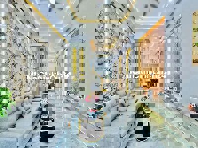 Hót! Phố Hào Nam, ngõ thông 3 gác tránh, cách ô tô chỉ 30m, 46m2 x 5T