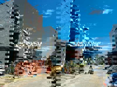 chính chủ cần bán đất mặt tiền đường nguyễn thành thọ-Hoà Quý