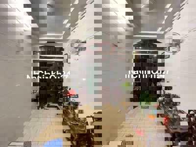 TUYỆT PHẨM HÀO NAM ĐỐNG ĐA HÀ NỘI, GIÁ 8,4 TỶ, 35M X5TẦNG X MT3,7M