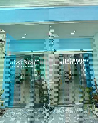 Nhà gần khu công nghiệp, đông dân cư