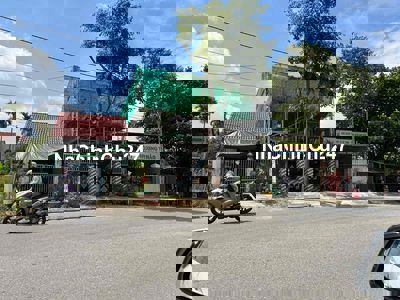 Bán nhà mt Trường Chinh đường rộng rộng 11m Hội An dt 130m2 ngang 7m g