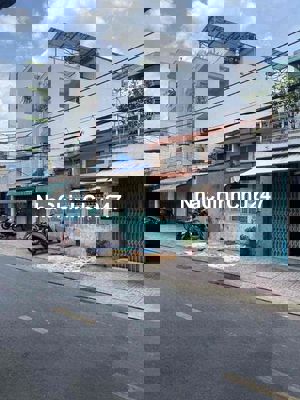 chính chủ bán nhà 114 phong phú. quận 8. 30ty500 bớt lộc