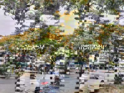 Chủ cần tiền nên gửi bán gấp lô đất đường lớn