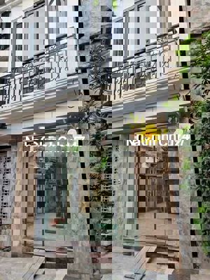 Chính chủ bán nhà Minh Khai 30m 6tỷ, 30m ra ô tô, sổ đỏ chính chủ