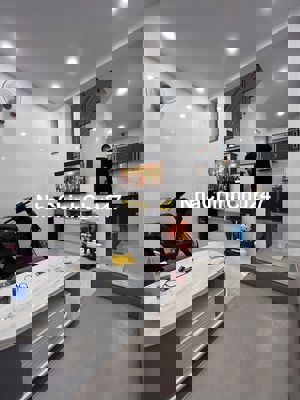 Chính chủ bán nhà hẽm 4m đường Mã Lò