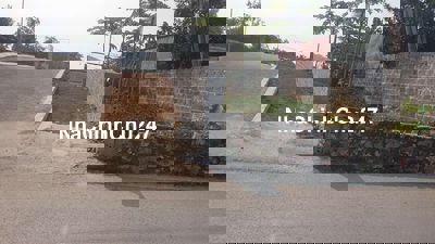 Chính chủ cần tiền bán đất trục chính Yên Thái kinh doanh đẹp