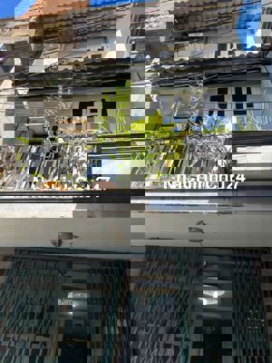 Nhà Chính Chủ _Định Cư Nước Ngoài Bán .