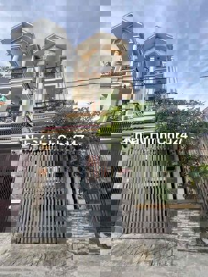 Siêu phẩm Nhà đẹp chính chủ xây tâm huyết gần Phạm Văn Đồng