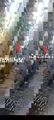 nhà cách trường tiểu học 100m,ngay công viên làng hoa khu hành chính