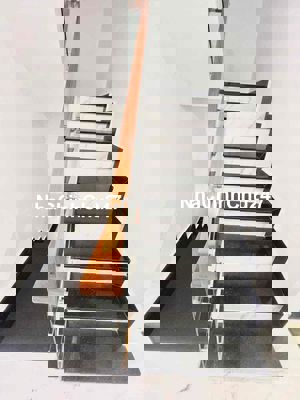 Chính chủ bán nhà hẻm xe hơi đường Hòa Hảo, q; 3 lầu mới đẹp, 4x17,