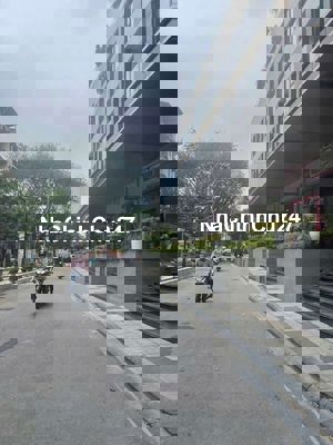 Chính chủ cần bán căn nhà 4 tầng, mt siêu rộng, dt hiếm, giá đầu tư,