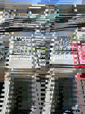 Nhà bán MTKD đg số 19 khu tên lửa đối diện công viên