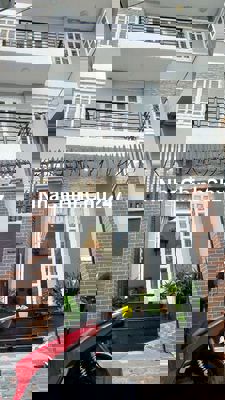 ĐƯỜNG 40 LINH ĐÔNG DT 72M +4PN+5WC + 3MÁY LẠNH+1 GIƯỜNG . QUẠT