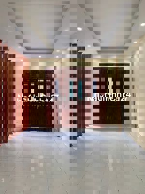 Chính chủ cần tiền nên bán gấp nhà 42m x3,5tầng đất xem kẹp với thổ cư