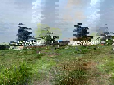 Cắt lỗ 100tr Đất T.Tâm chợ Phước Thạnh, Cách tiện ích 200m