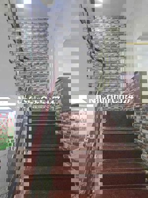 chu gởi :ban nha thi tran hóc môn dt 5 x14 trệt lâu