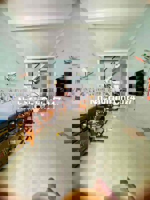 NHÀ NGÃ TƯ GA. TRỆT LẦU 3PN 2WC. ĐƯỜNG XE HƠI