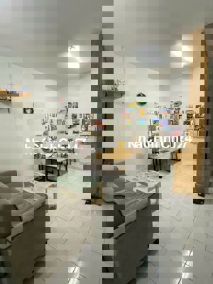 Bán chung cư 2 ngủ mới sửa full nội thất trung tâm q.Tân Phú chính chủ