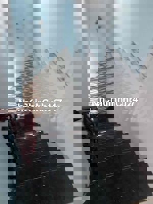 bán nhà 1 trệt 1 lầu sổ Hồng riêng chính chủ