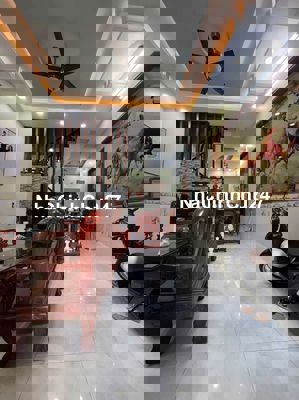 Bán nhà hẻm xe tải đẹp chủ xây kĩ lưỡng