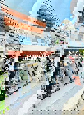 Bán nhà Mặt Tiền đường Ba Đình mới đẹp