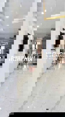 nhà cách Ngã 4 ga 300m, 3pn