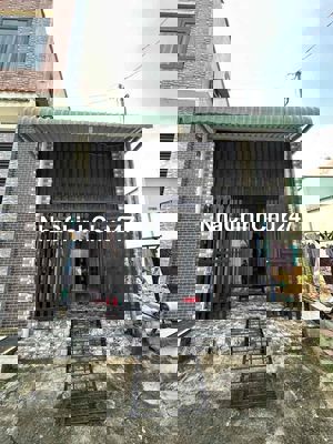 Chính chủ bán nhà ngay chợ Hoá An