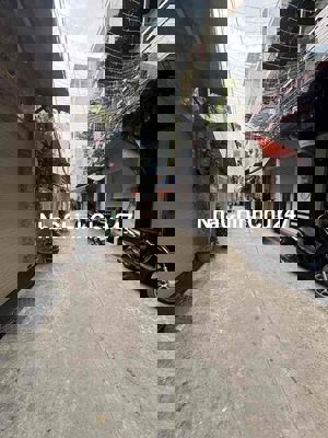 CHỦ GẤP LẮM ỒII!!! CHỦ GIẢM CÒN 3Tỷ900_3 TẦNG_HẺM XE HƠI.