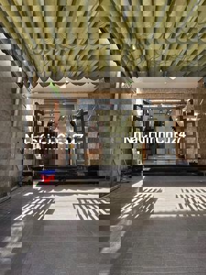 Bán Nhà Mặt tiền Thành Phố Dĩ An