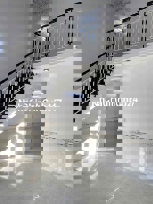 2.460 tỷ tl Chính chủ bán gác lửng đúc. Kiệt 3m 64/ Trấn Đình Tri Dt