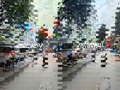 Bán nhà Nguyễn Khánh Toàn, 68m2 , 6 tầng thang máy, nội thất đẹp 26.6T