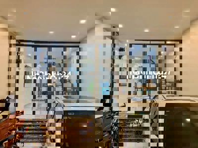 CẦN BÁN LIỀN KỀ KĐT VĂN PHÚ-NGAY CÔNG VIÊN 365-Ô CHỜ THANG MÁY,DT 100M