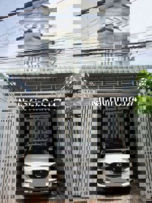 Nhà phố gần ngã 3 Cây Lơn phường Đông Hòa Tp Dĩ An