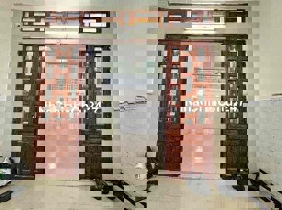 NHÀ GẦN NGÃ TƯ GA, CHỢ CẦU ĐỒNG. 2PN WC. ĐƯỜNG XE HƠI