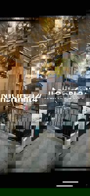 Chính chủ cần bán Nhà Phố Hàng Bông Tầng 2 mới đẹp, khu trung tâm