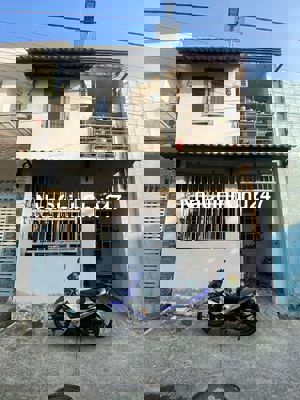 Nhà cấp 4 gác lửng gần BigC Go p. Đông Hòa Tp. Dĩ An