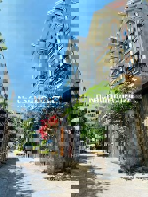 Nhà Linh Đông hầm+3T 100m2 (5x20 view sông gần vành đai 2 kèm nội thất