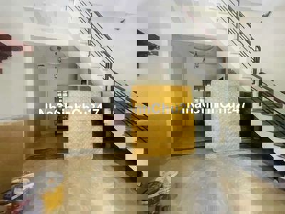 Nhà phố gần trường cấp 1.2.3 Đông Hòa và BigC Go Tp. Dĩ An