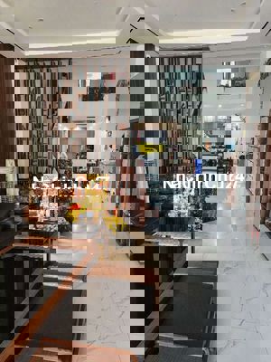 NHÀ 3 TẦNG ĐƯỜNG CHU HUY MÂN CẦN TIỀN BÁN NHANH