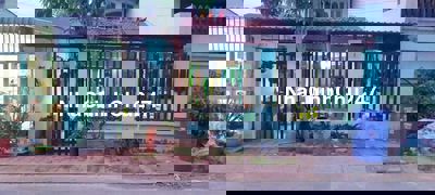 Nhà mặt tiền đường nhựa lớn