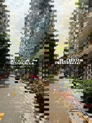 Nhà đẹp 5 tầng khu phân lô đường nhựa 10m,gần chợ ngã 3 Đông Quang