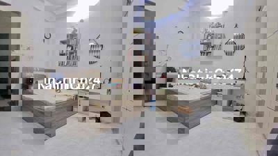 LÊ HỒNG PHONG GIÁP 3 THÁNG 2 TRUNG TÂM Q.10 - 4 TẦNG KHÔNG LỘ GIỚI