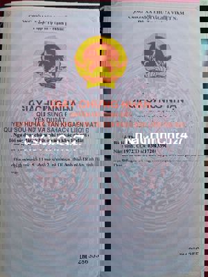 Đất cơ sở hạ tầng tuyệt đẹp phía trước không có nắp hố ga