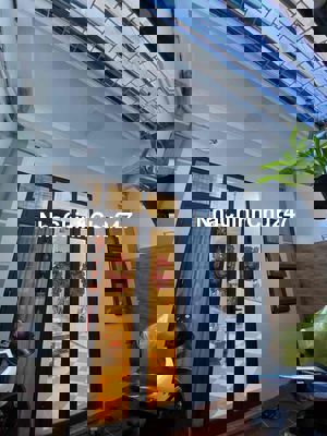 SỔ ĐỎ CHÍNH CHỦ: Bán nhà 3 tầng ngõ phố HOA BẰNG, MB 56m2, MT 4m