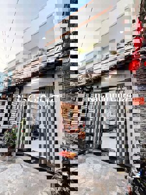 Nhà Hóc Môn 72m2 4x18 ngộp 1ty750 sổ riêng chính chủ có Tl