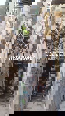 Nhà mới hoàn toàn chủ nhà cần bán